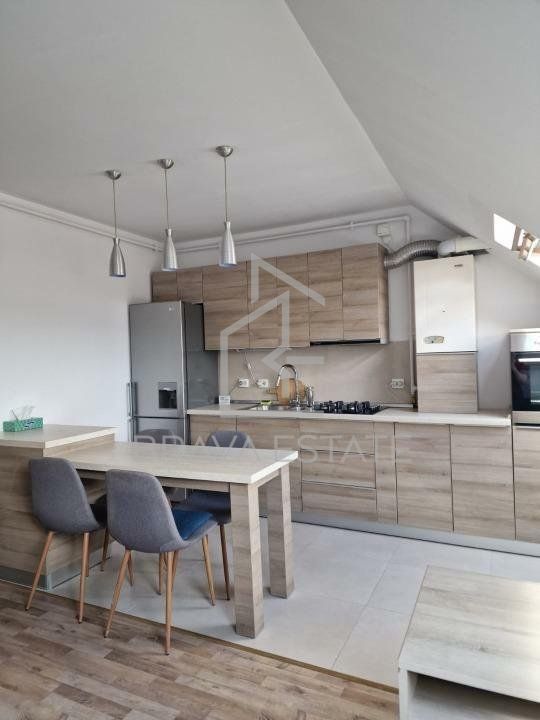 Apartament 2 camere, mansarda, în zona Edgar Quinet - Mănăştur - Poză 2