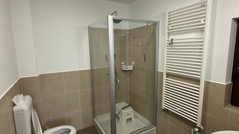 Casă / Vilă cu 4 camere de închiriat în zona Aradului - Poză 6