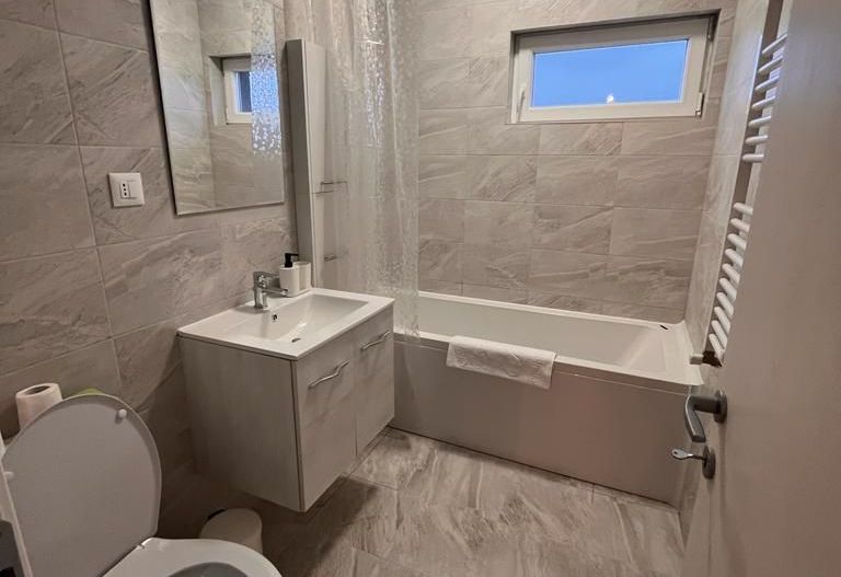 AP 2 CAMERE NEW CONFORT - 88 MP, PET-FRIENDLY, PARCARE, METROU 5 MIN - Poză 10