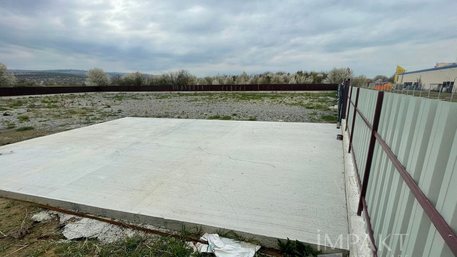 De închiriat teren împrejmuit 2500mp Selgros - Poză 3