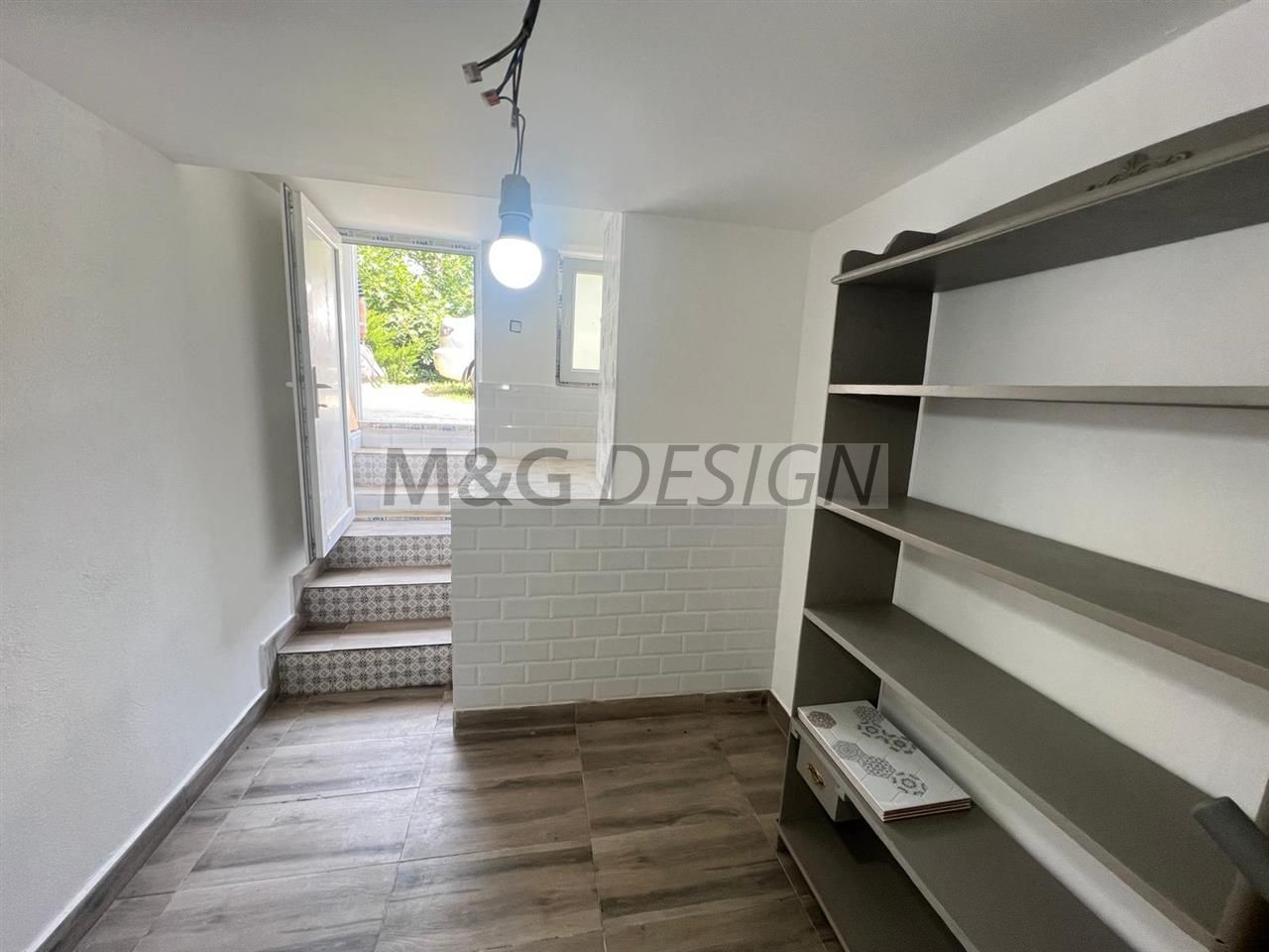 Apartament  deosebit amenajat LUX  boxa curte acces auto CENTRAL - Poză 3