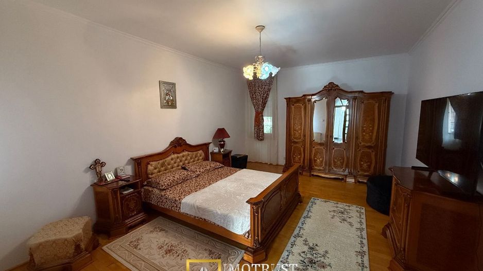 🏡 VILA DEOSEBITĂ DE VÂNZARE ÎN ARAD – ZONA CENTRALĂ - Poză 11