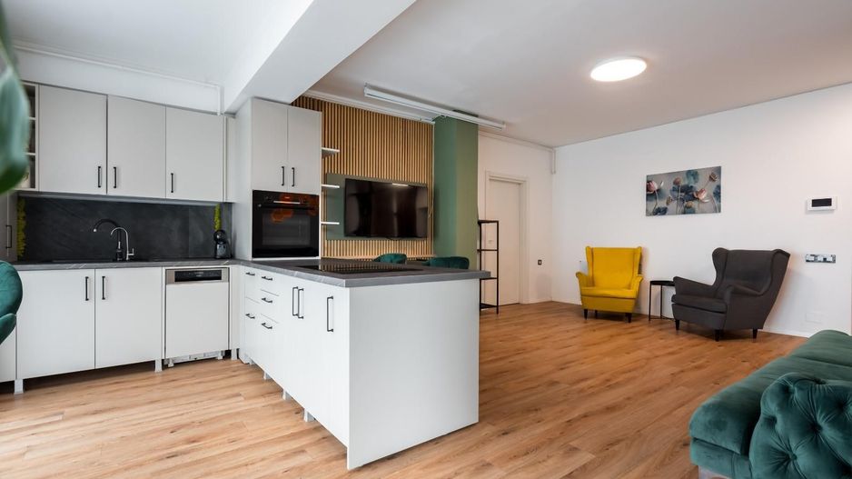 Short-term rent: 3 rooms apartment | Northside Park | Sector 1 - Poză 1