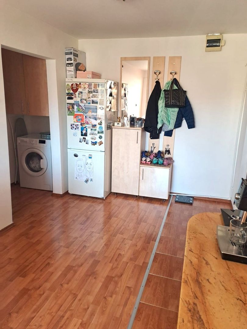 Apartament 2 camere decomandat, Cetate, Mercur, et.3 - Poză 6