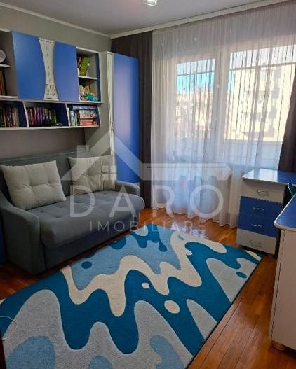 Vând apartament cu 3 camere în Tudor,strada Livezeni - Poză 7