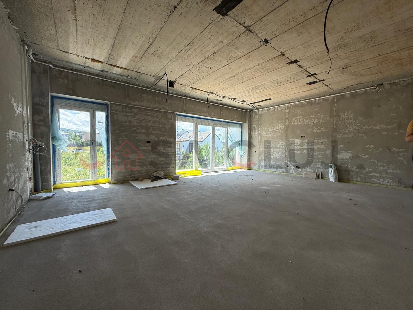 View panoramic , 3 camere +birou/dressing , parcare, Europa - Poză 6