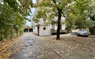 Proprietate cu farmec Art Deco în Cartierul Evreiesc cu multa verdeata - Poză 1