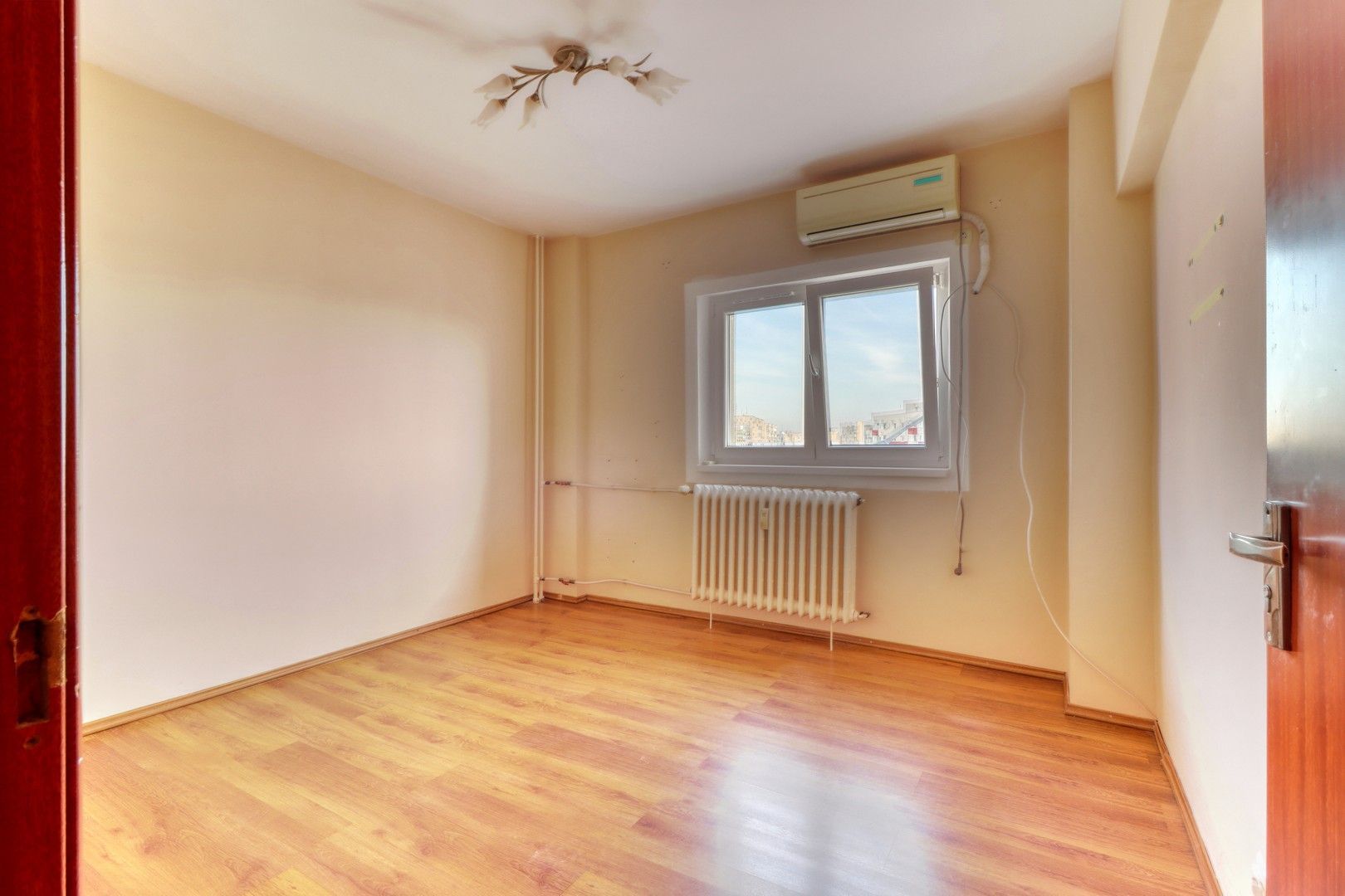 BERCENI - Apartament 4 camere- 82 Mp- comision 0% - Poză 4