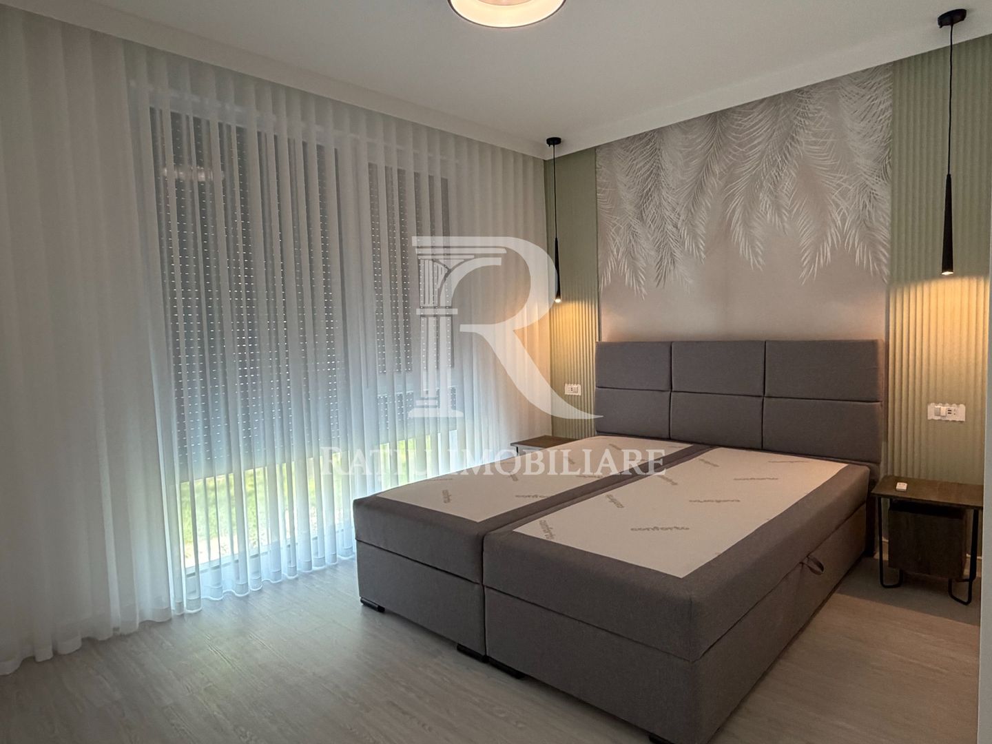 Apartament de LUX de închiriat – PRIMA ÎNCHIRIERE | Locație CENTRALĂ - Poză 12