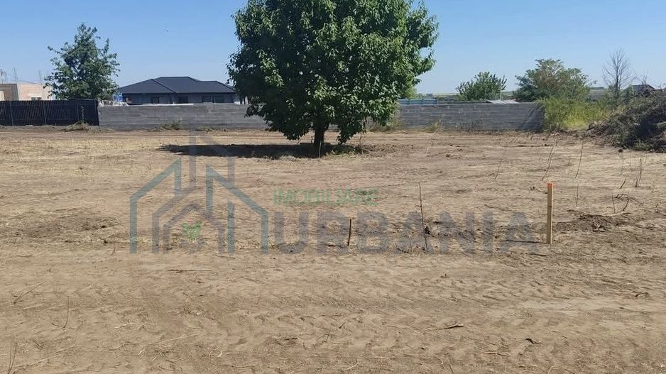 Teren intravilan de vanzare in Miroslava, zona Ferma Liliac - Poză 1
