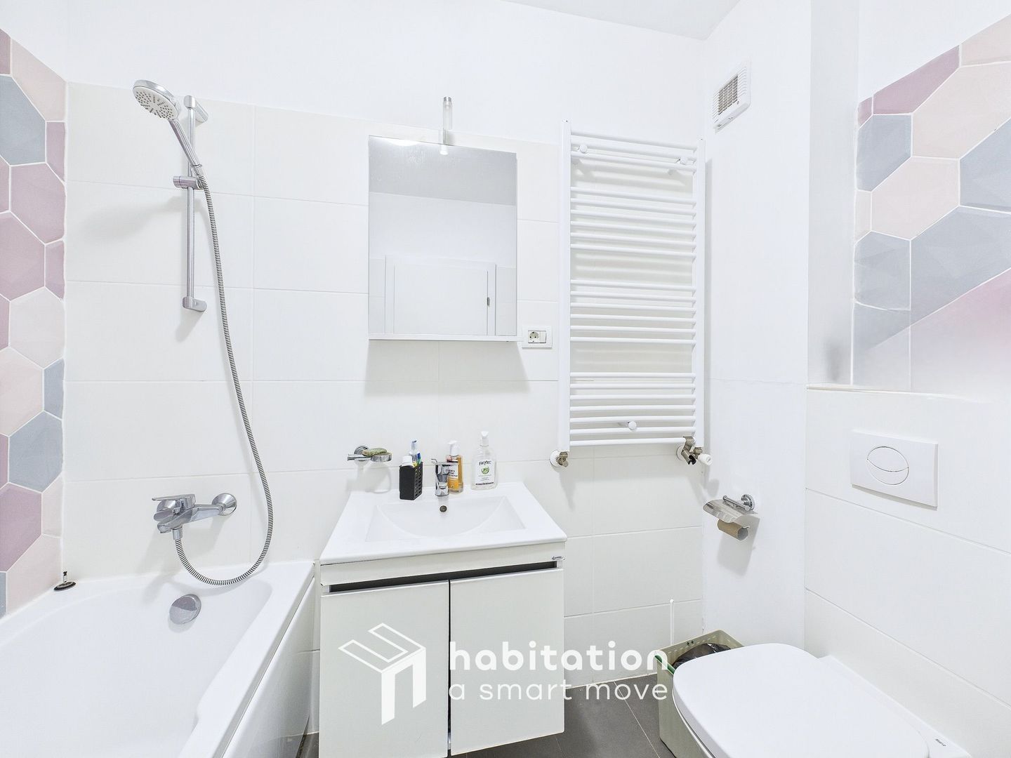 Apartament 3 camere- spațios si luminos, in complex Vivalia- Medicina - Poză 16