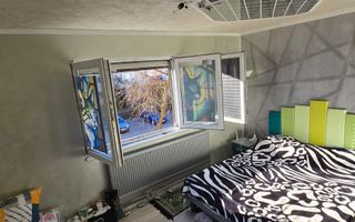 De vanzare apartament 2 camere, zona centrala, etaj 1 - Poză 6