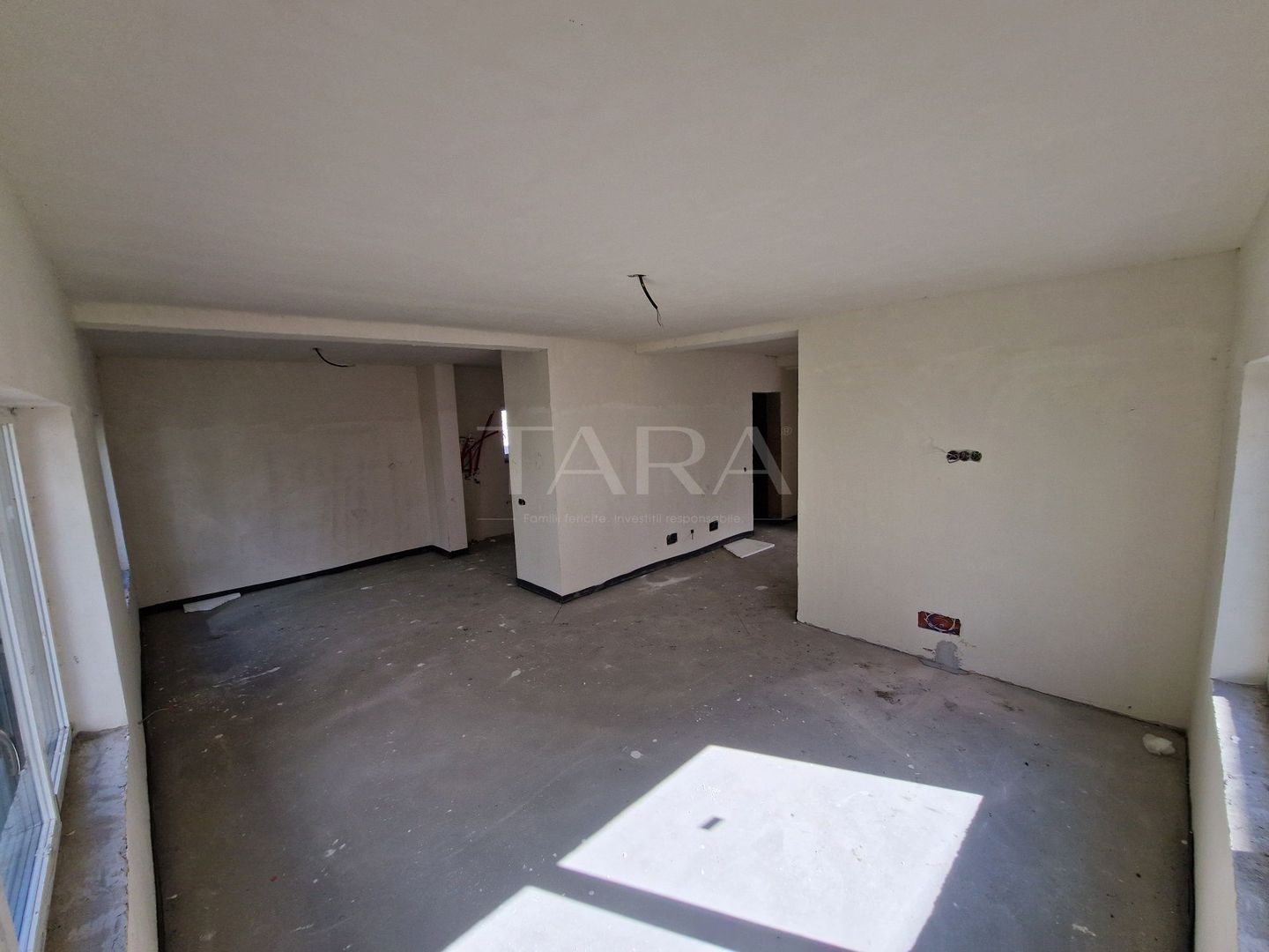 Duplex modern, 4 camere, Florești, central și acces facil. - Poză 2