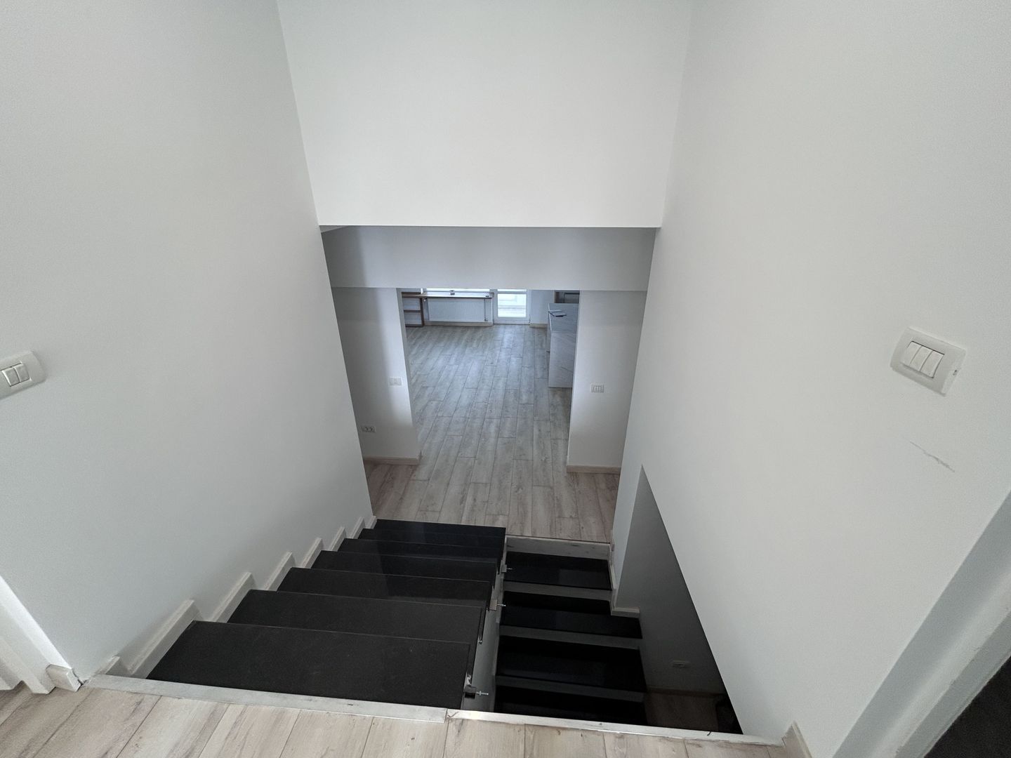 De vanzare apartament Samantha Urcator zona Polivalenta - Poză 6