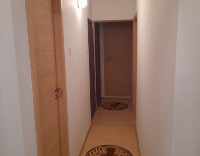 inchiriem apartament 3 camere dristor - Poză 3