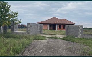 Vand casa la Madaras - Poză 1