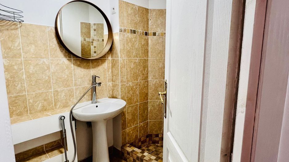 Birouri sau cabinete de Lux în Armenească - Poză 27