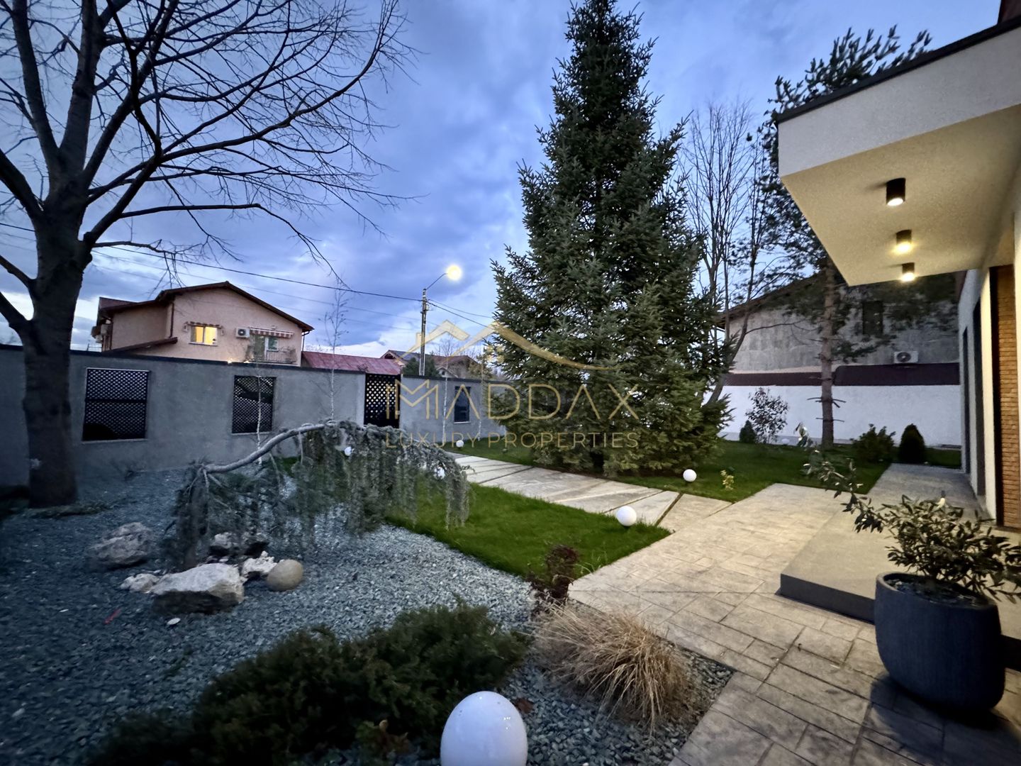 Vila cu 5 camere // * 565 mp gradina* // Tunari - Poză 79