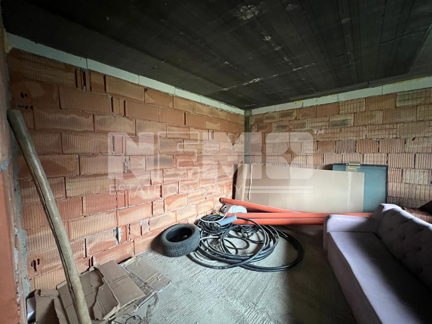 Casa la Rosu | 821Mp | Dornesti - Poză 18