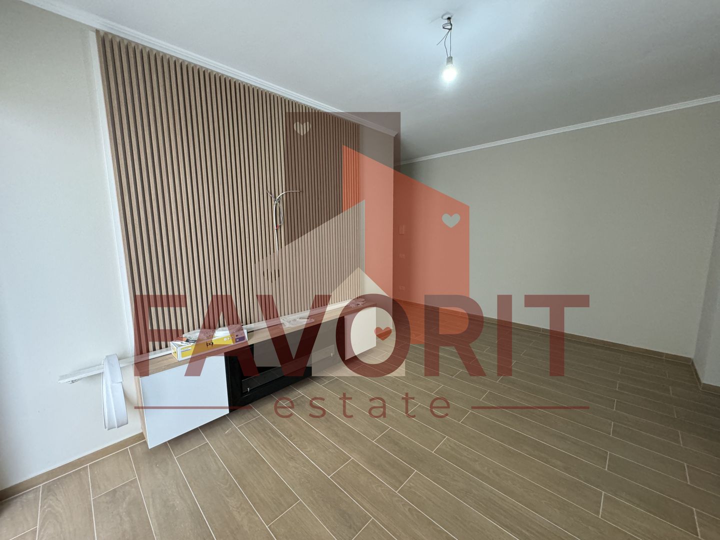 Etaj 1. Finisat la cheie. Loc de parcare - Poză 3