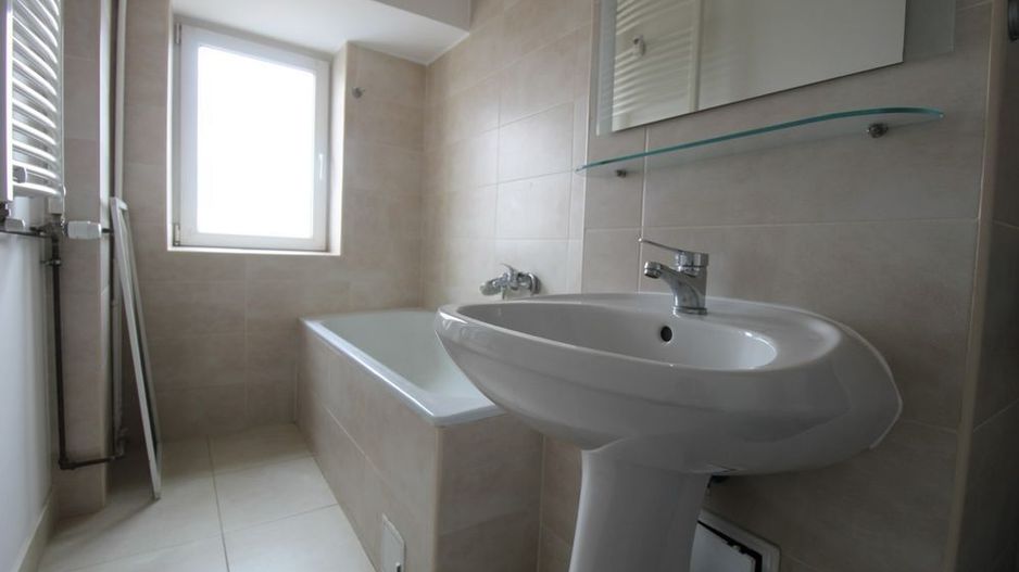 Inchiriez garsoniera Piata Alba Iulia direct proprietar - Poză 6