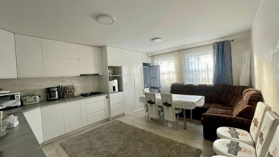 🏡 Casă modernă cu 15 ari teren | Zonă liniștită | Vicov de Sus - Poză 8