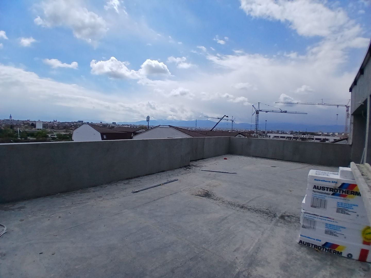 Penthouse pe malul lacului, cu terasă panoramică 90 mp - Poză 5