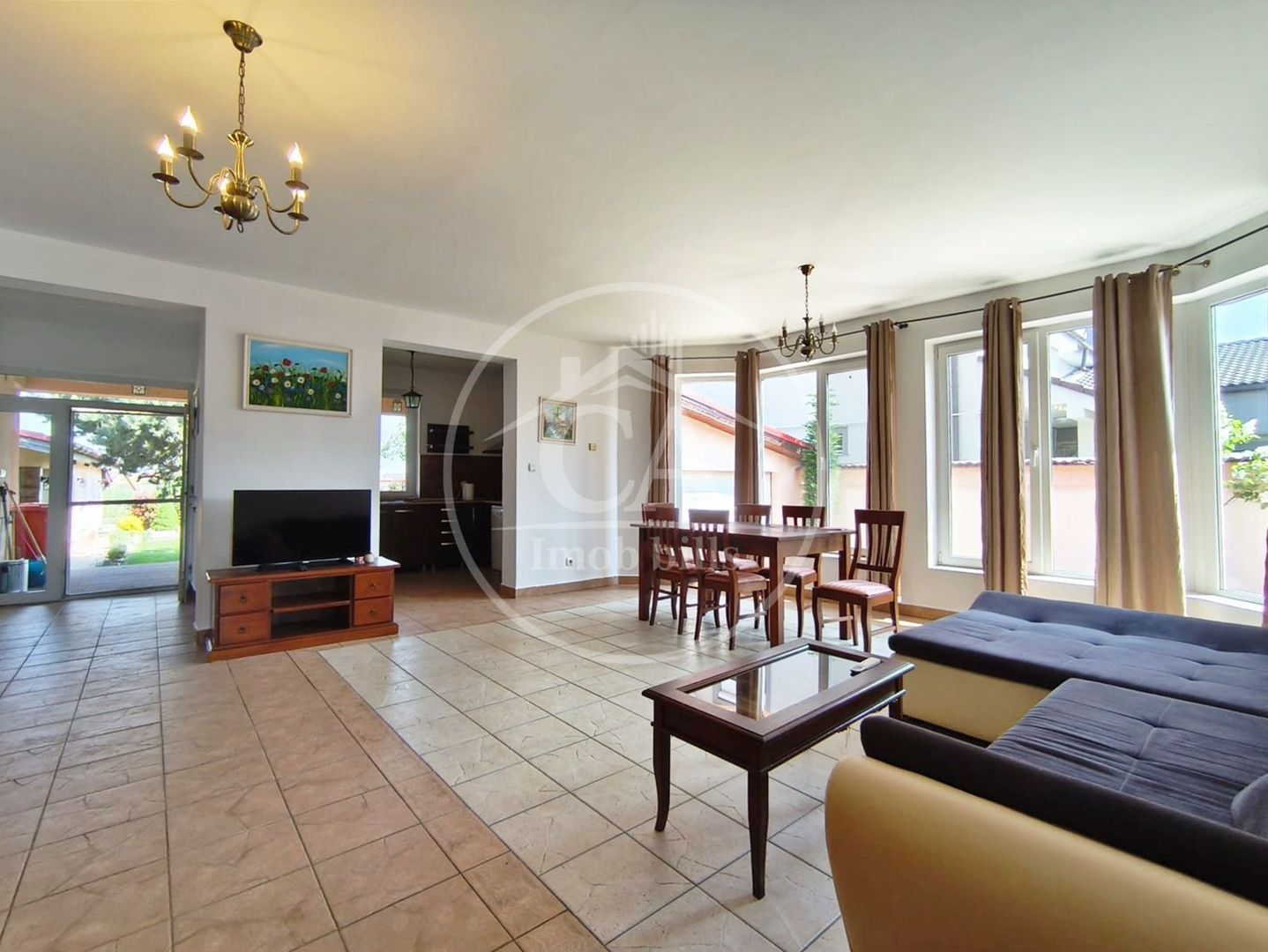 Casa de inchiriat cu 4 camere si piscina in Santandrei, Bihor - Poză 5