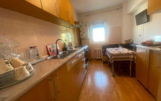 Apartament 3 camere | 64 MPU | 2 Bai | Zona Sub Arini - Poză 4