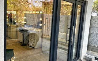 Camera cu baie, parter, bloc nou - Poză 1