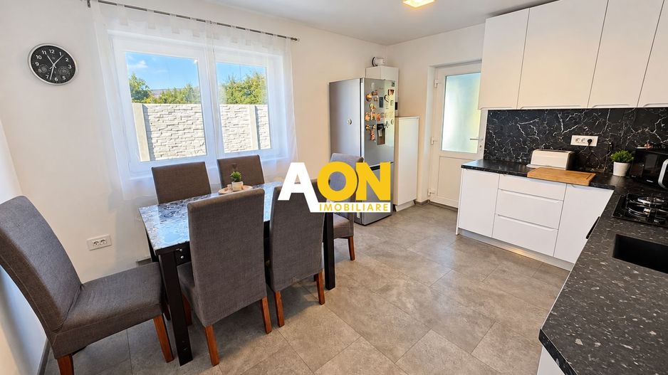 Casa noua, 4 camere, 2 bai, garaj, 416 mp teren, Cetate - Poză 7