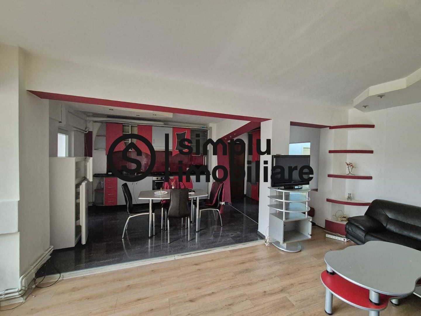 3 camere, 2 bai, Universitate -  600 Euro - Poză 2