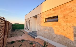 Casa moderna cu 3 camere, 2 bai si teren de 375 mp, aproape de STB - Poză 6