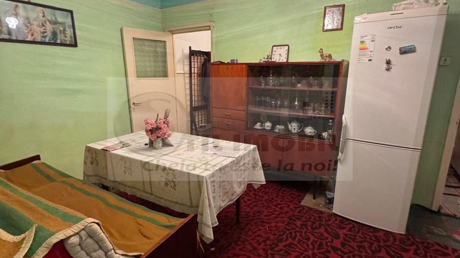 vând apartament 2 camere Alexandru Cel Bun 62000 euro - Poză 1