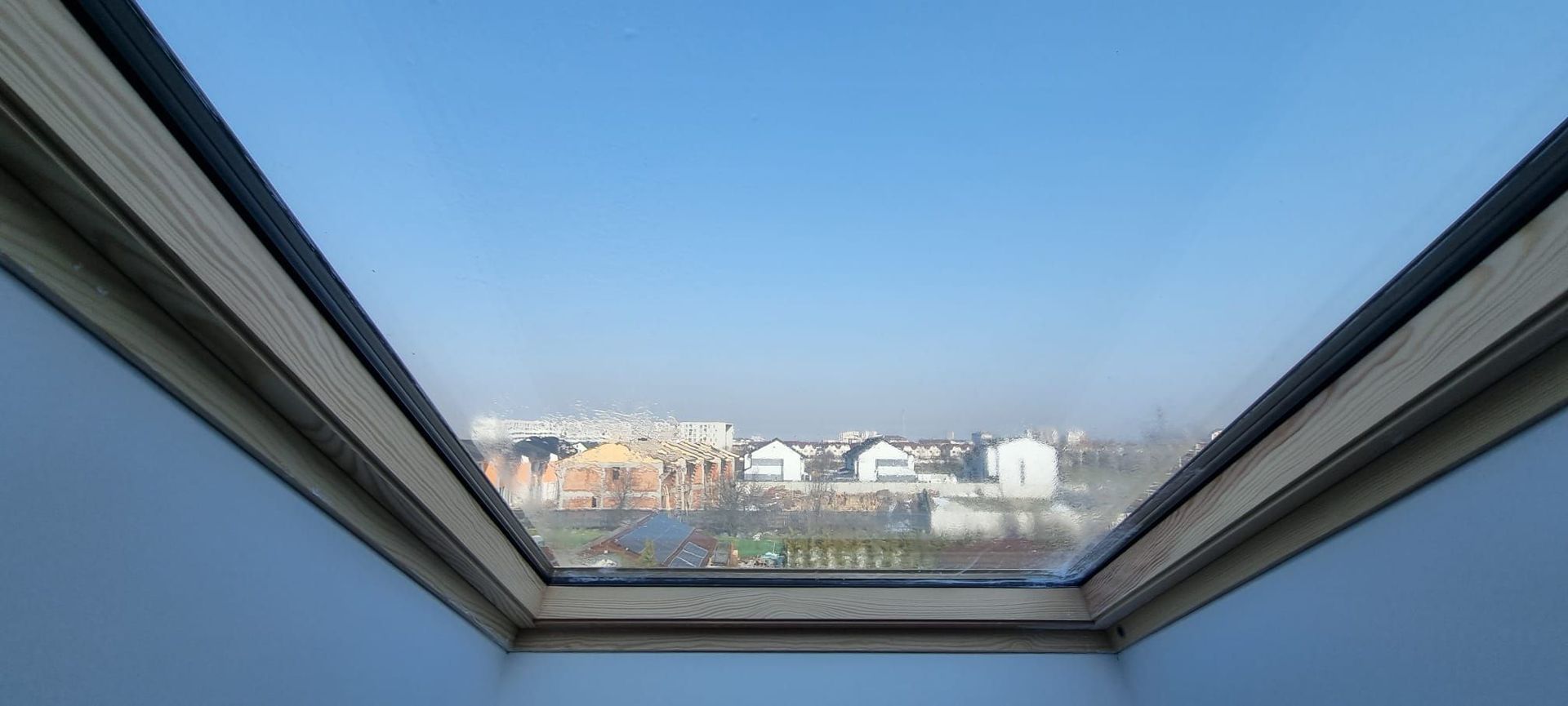 Vilă Individuală cu 700 mp Teren și Mansardă Amenajată - Poză 19