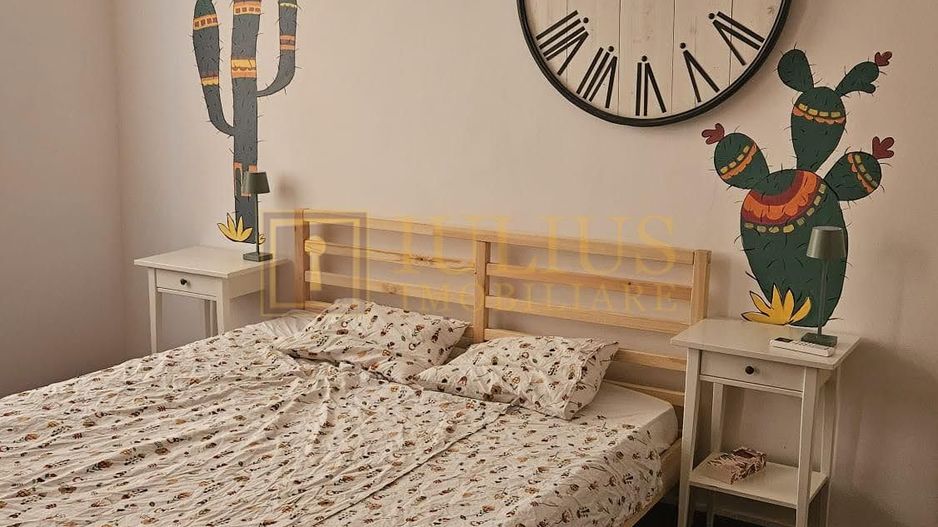 zona Piata Unirii, pietonala; centrala proprie; doua dormitoare. - Poză 3