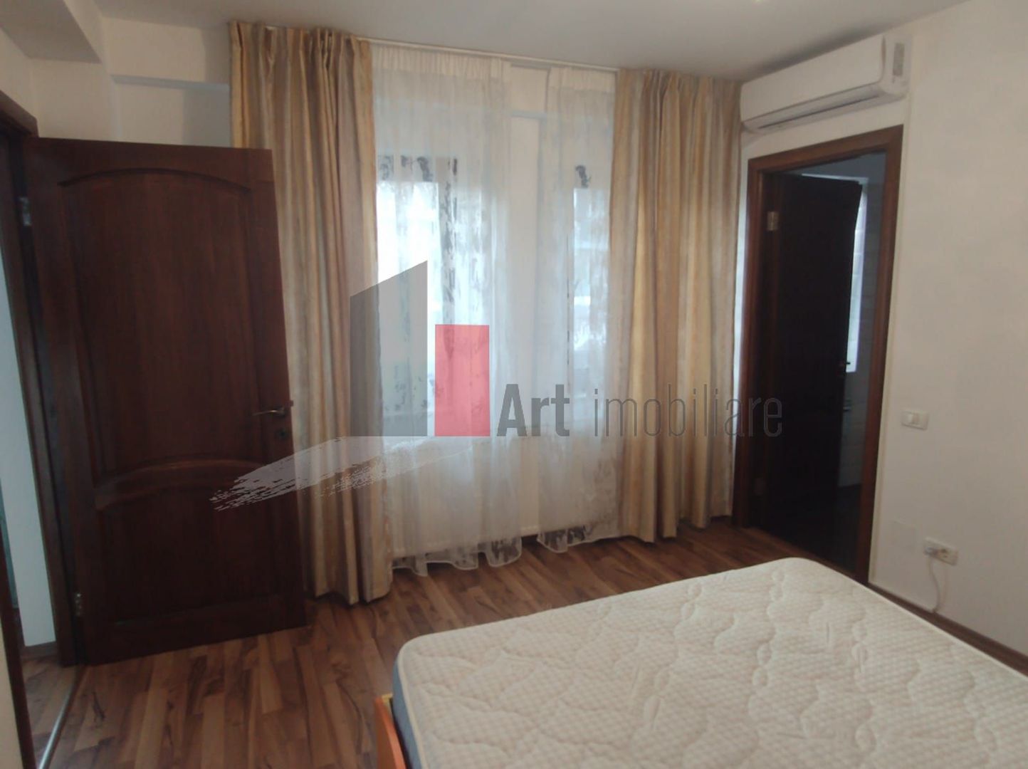 Vilă Occidentului - birou sau locuintă - Poză 8