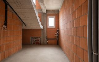 Vilă individuală în Tunari – 5 camere, curte privată - Poză 17
