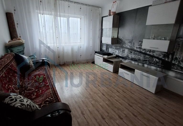 Apartament cu 3 cam D Nicolina fostul rond vechi - Poză 1