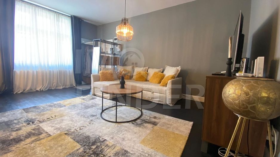 Vanzare 3 camere, in vila, Zona Piata Engels, renovat complet - Poză 2