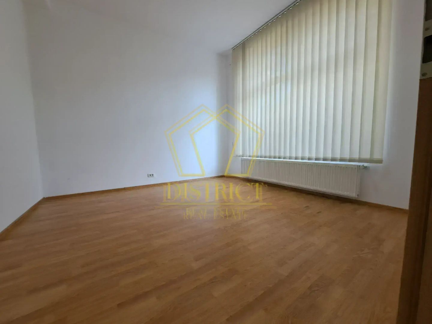 Spatiu comercial spatios, cu 2 incaperi 50 mp I Simion Barnutiu - Poză 2