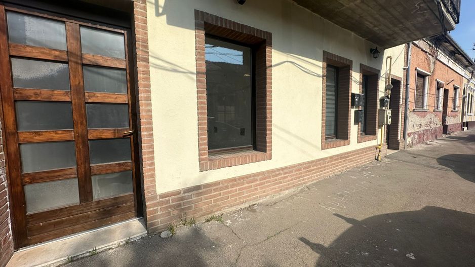 Spațiu pentru birouri, central, Oradea - Poză 1