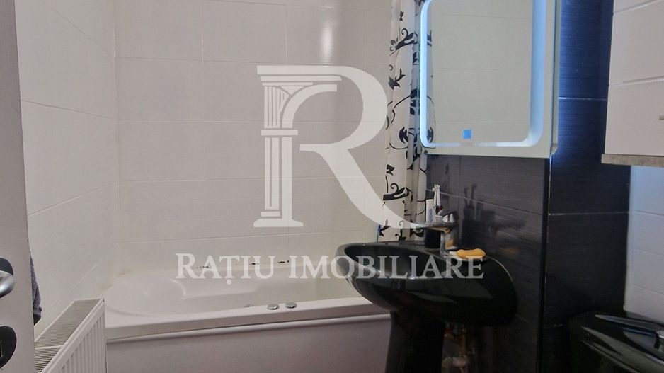 Apartament cu 3 camere | Ascensor | Rogerius | Oradea - Poză 9