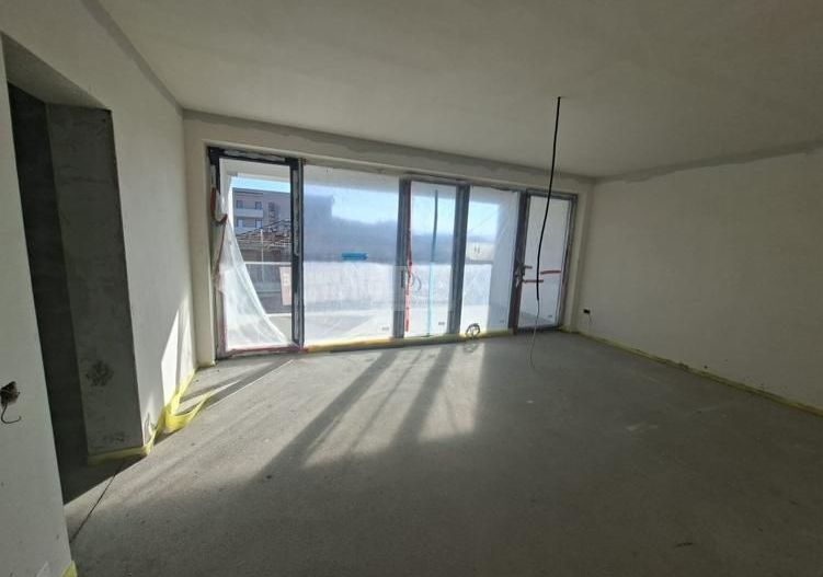 Vânzare Casă Unifamilială Cuplată | Acces privat | Tehnologii premium - Poză 6