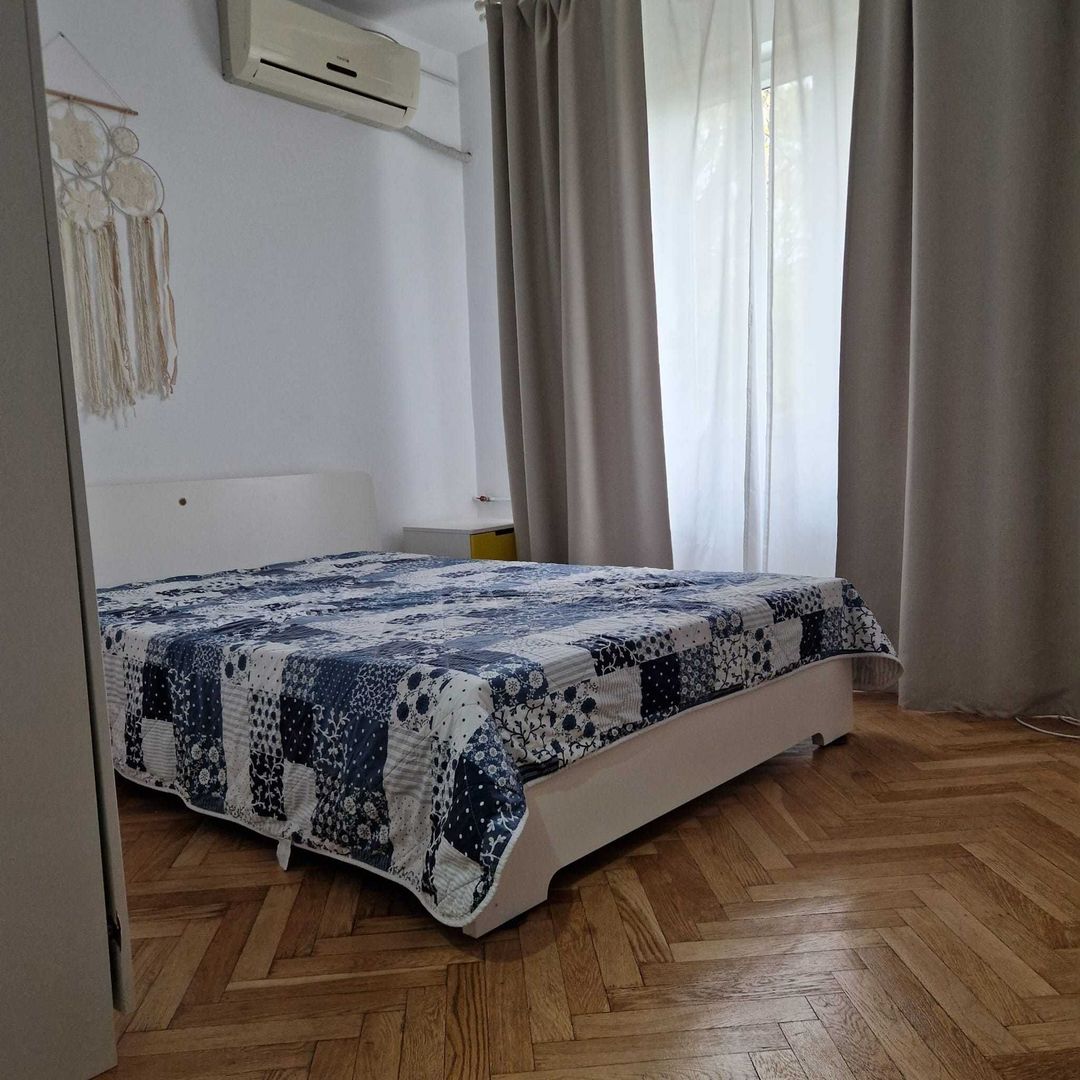 Apartament 3 camere de inchiriat - Poză 1
