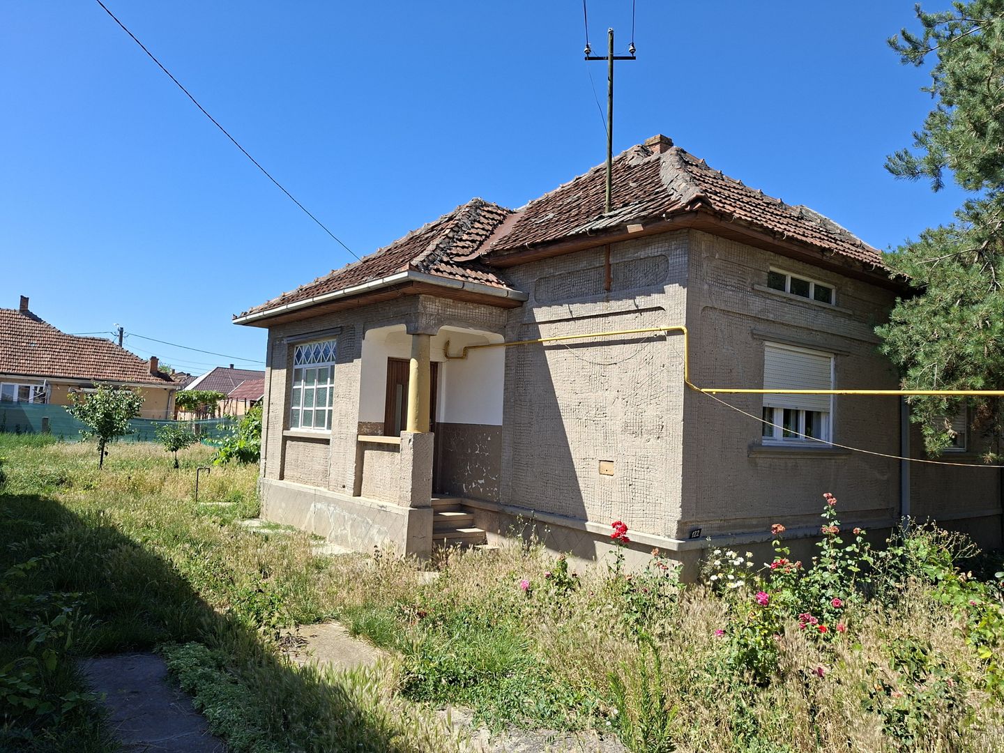 BRASADAS vinde casa 3 cam cu teren 5 ari in 14 Mai. - Poză 1