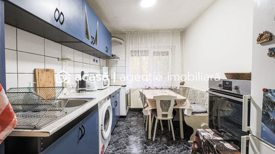Apartament foarte spațios cu 5 camere la parter in Micalaca Comision 0 - Poză 5
