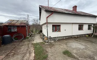 Casă corp C1 84mp + casă corp C2 51mp+garaj+ grădină și teren 889mp - Poză 26