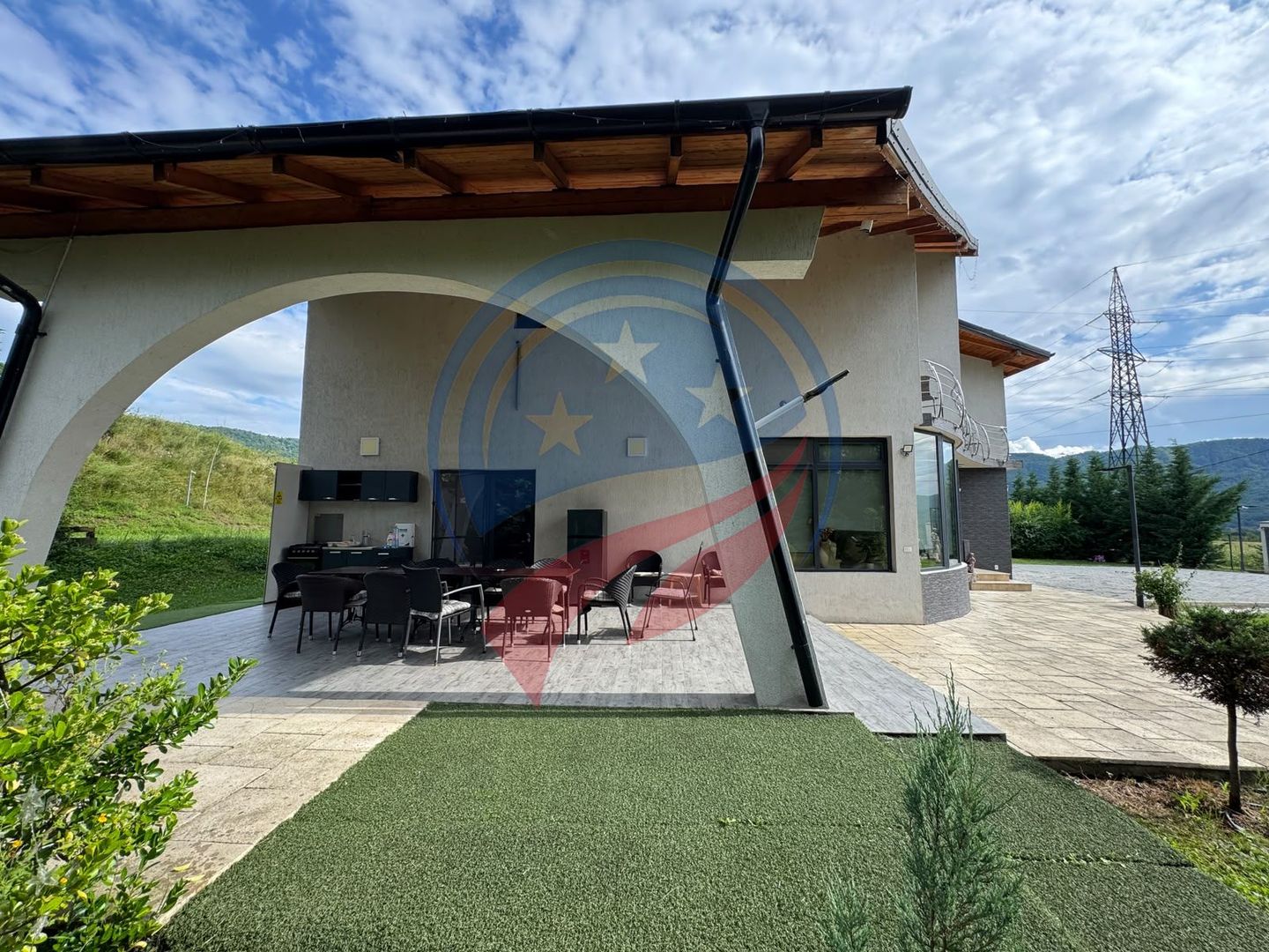 Pensiune  în Călimănești + 2 A-Frame - Teren 5.574 mp - Bonus Mercedes 350d - Poză 20