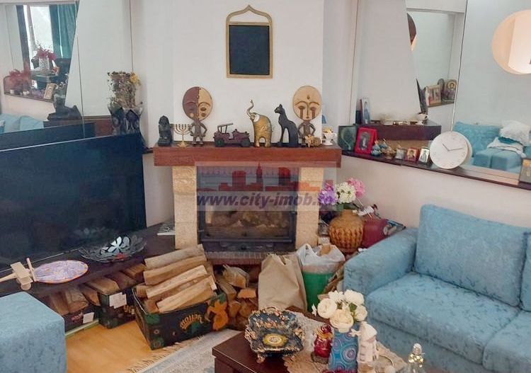 Vanzare apartament 3 camere  in Vila Parter Inalt Busteni Prahova - Poză 1